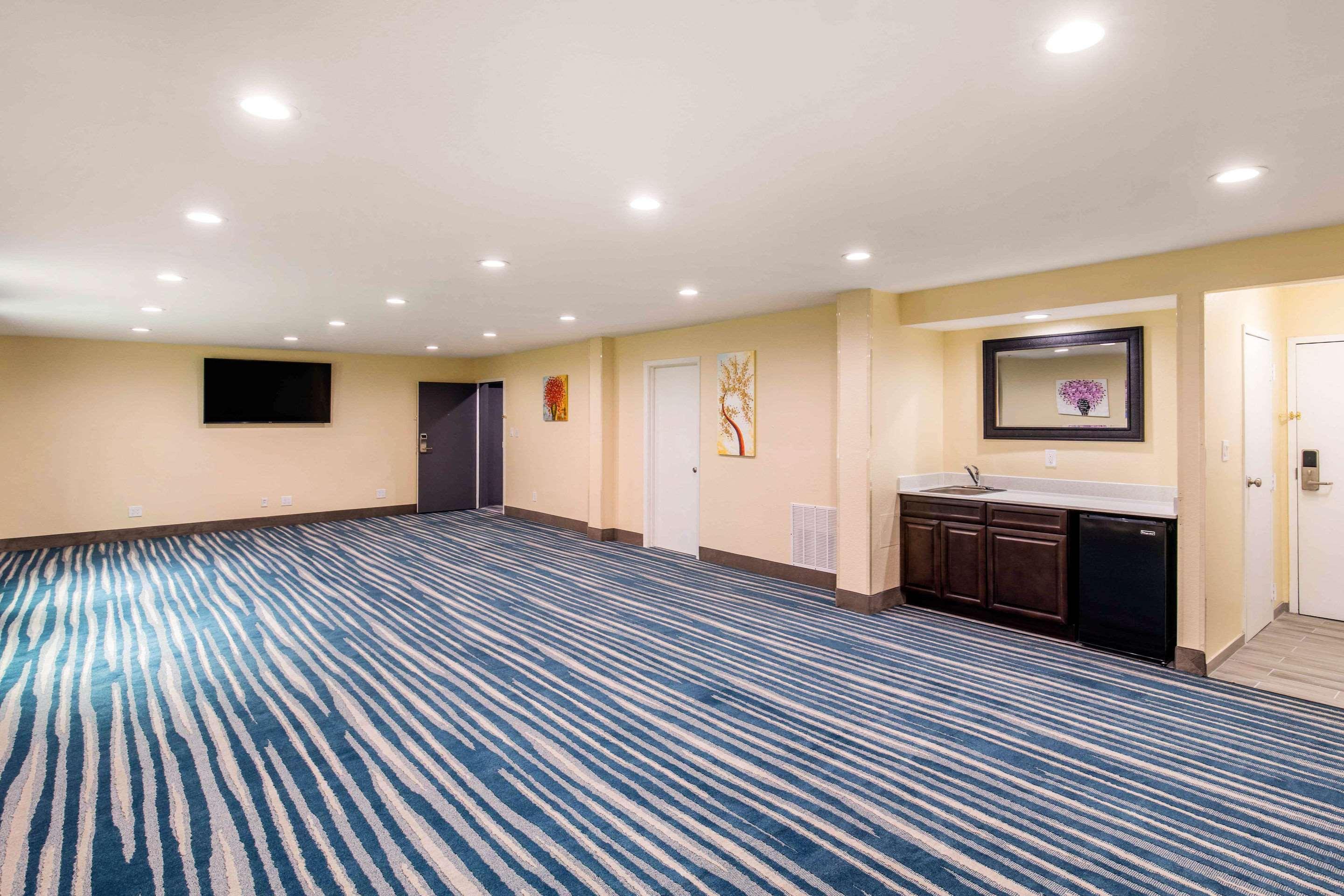 Quality Inn & Suites Plano East - Richardson Esterno foto